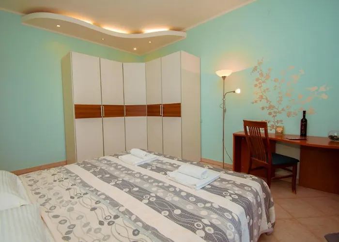 Natalia With Private Pool Near The Sea * بولا