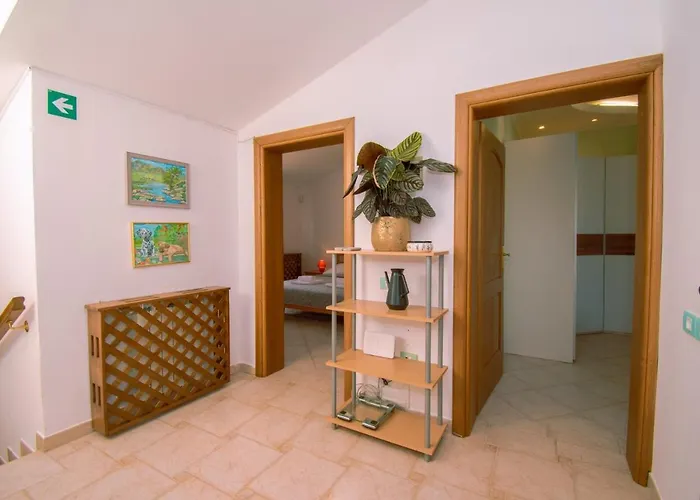 فيلة Natalia With Private Pool Near The Sea *