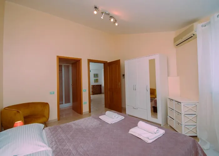 Villa Natalia With Private Pool Near The Sea *