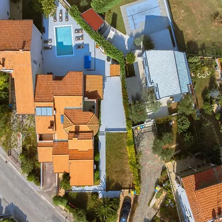 Natalia With Private Pool Near The Sea * Pula