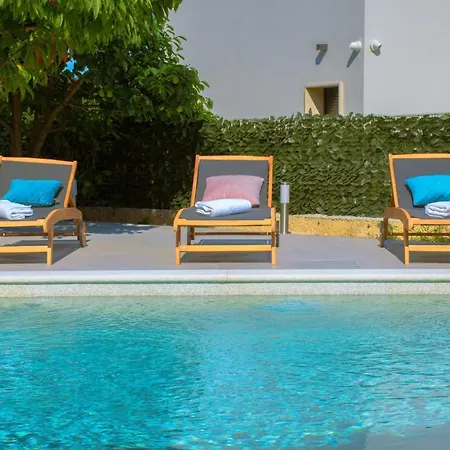 Villa Natalia With Private Pool Near The Sea Pula