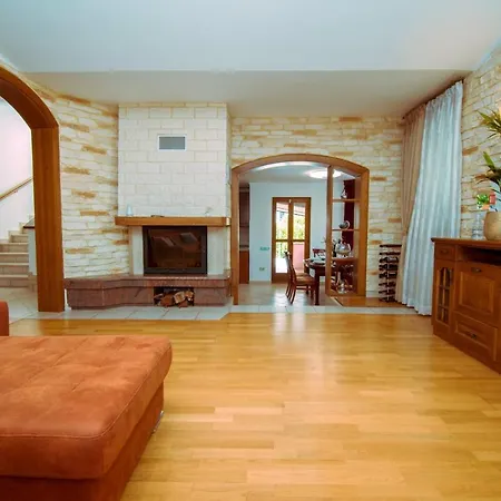 Natalia With Private Pool Near The Sea Villa