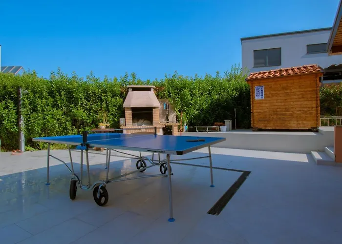 Natalia With Private Pool Near The Sea * Пула