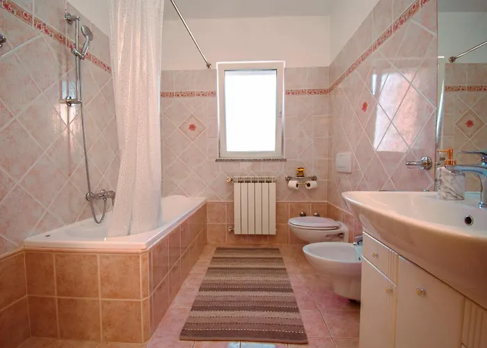 Вилла Natalia With Private Pool Near The Sea *