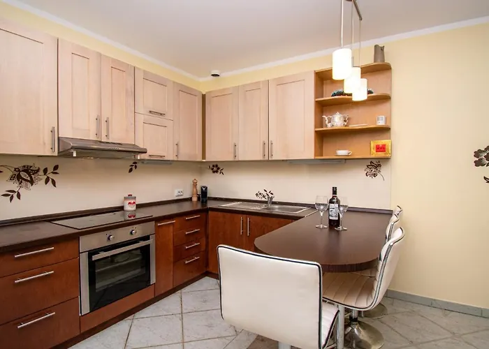 Natalia With Private Pool Near The Sea Пула