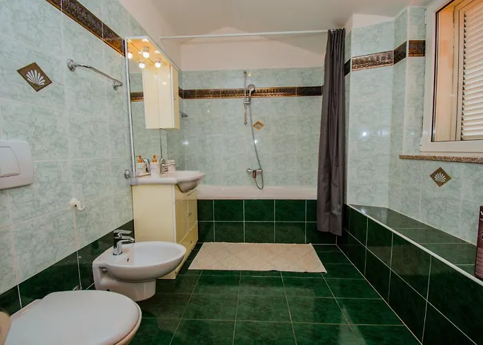 Natalia With Private Pool Near The Sea * Пула