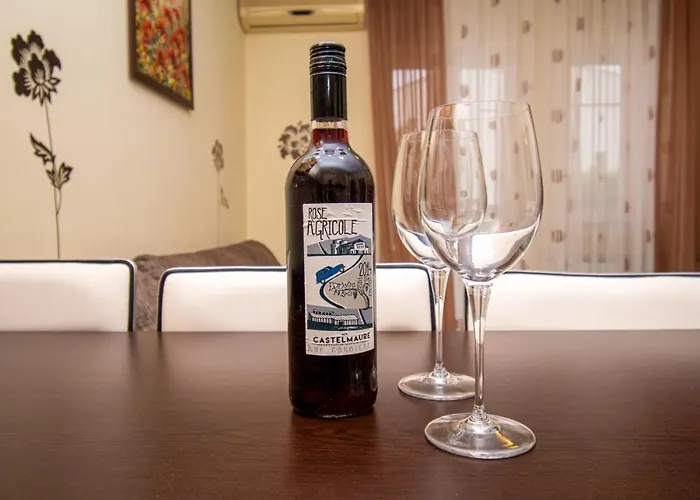 Natalia With Private Pool Near The Sea * Пула