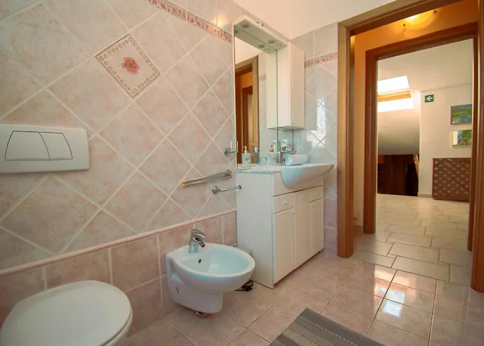 Natalia With Private Pool Near The Sea