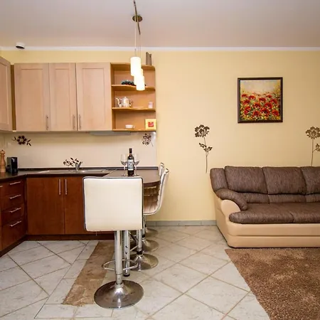 Natalia With Private Pool Near The Sea *