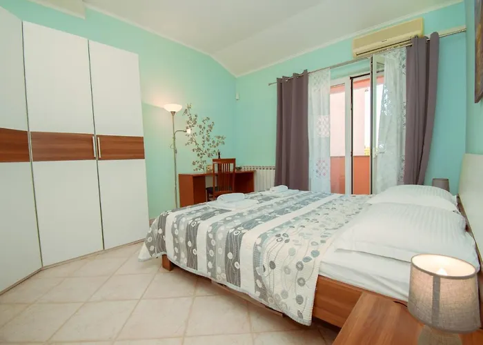 Natalia With Private Pool Near The Sea Βίλα